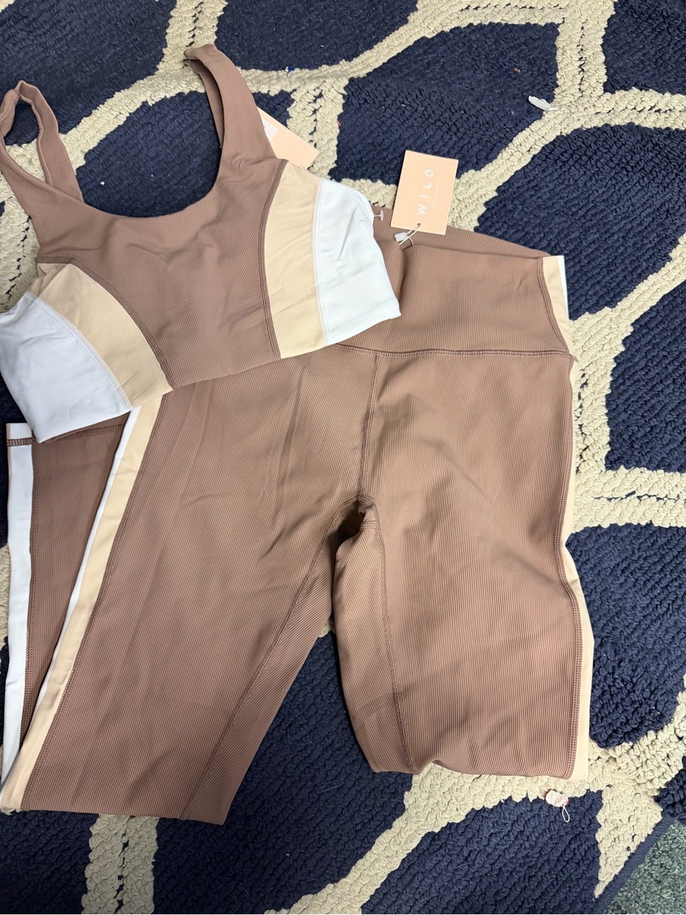 Wilo leggings and sports bra set